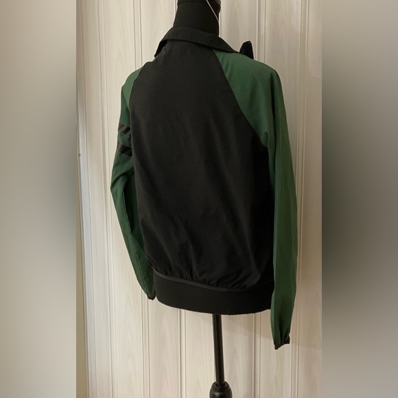 DIP XS fitness jacket 100% polyester RN# 29360 color black - green pre-owned - Picture 12 of 15